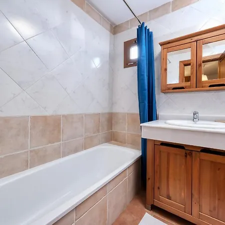 Holiday home Casa Elin-shared Pool, Fast Wifi Costa Teguise