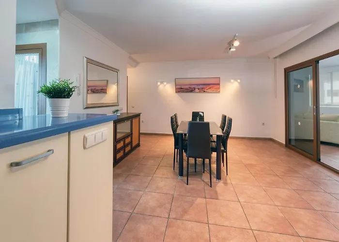 Casa Elin - Shared Pool By Lanzarote בית נופש *